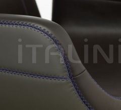 Кресло East River Chair Leather Кресло East River Chair Leather фабрика Vitra