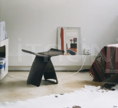 Пуф Butterfly Stool Пуф Butterfly Stool фабрика Vitra