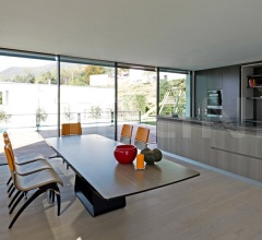 Стол обеденный Roger Стол обеденный Roger фабрика IL Loft
