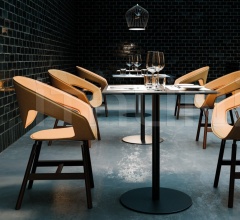 Стул Vad Wood Upholstered Стул Vad Wood Upholstered фабрика Casamania