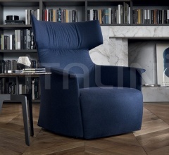 Столик журнальный Tribeca фабрика Poliform