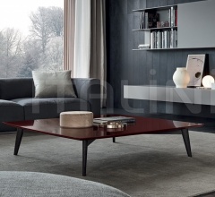 Столик журнальный Bigger фабрика Poliform