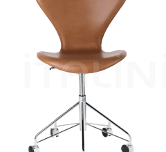 Кресло SERIES 7™ фабрика Fritz Hansen