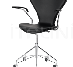 Кресло SERIES 7™ фабрика Fritz Hansen