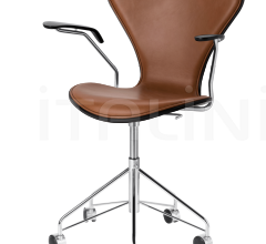 Кресло SERIES 7™ фабрика Fritz Hansen
