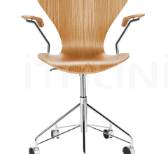 Кресло SERIES 7™ фабрика Fritz Hansen