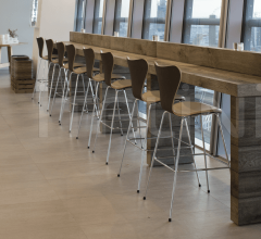 Итальянские Рестораны/Бары - Барный стул SERIES 7™ фабрика Fritz Hansen