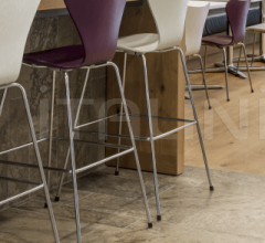 Итальянские Рестораны/Бары - Барный стул SERIES 7™ фабрика Fritz Hansen