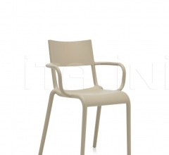 Стул Generic A Стул Generic A фабрика Kartell