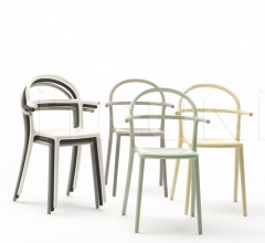 Стул Generic C Стул Generic C фабрика Kartell