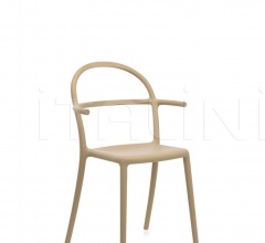 Стул Generic C Стул Generic C фабрика Kartell