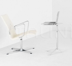 Столик LITTLE FRIEND™ Столик LITTLE FRIEND™ фабрика Fritz Hansen
