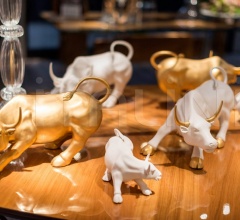 Итальянские Интерьерные декорации - Статуэтка WALL STREET BULL SMALL Итальянские Интерьерные декорации - Статуэтка WALL STREET BULL SMALL фабрика VGnewtrend