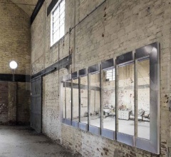 Настенное зеркало Sequence middle фабрика VGnewtrend