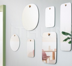 Настенное зеркало MIDDLE E LES BROTHERS Настенное зеркало MIDDLE E LES BROTHERS фабрика Miniforms