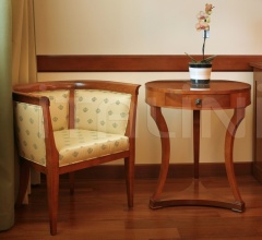 Итальянские Столики - Столик Biedermeier 5677 фабрика Morelato