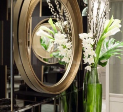 Итальянские Предметы интерьера - Настенное зеркало Eclisse Итальянские Предметы интерьера - Настенное зеркало Eclisse фабрика Oasis