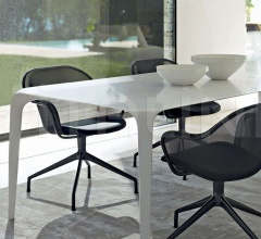 Стул Iuta фабрика B&B Italia