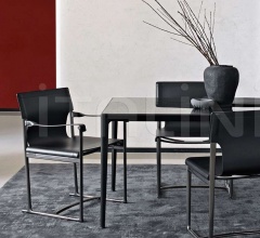 Стол обеденный Mirto Indoor фабрика B&B Italia