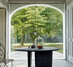 Стол обеденный Tobi-Ishi фабрика B&B Italia