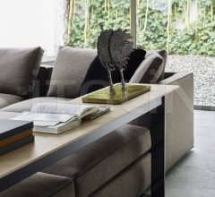 Консоль Eileen фабрика B&B Italia