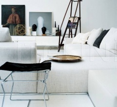 Столик Pyllon фабрика B&B Italia