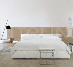 Столик Pyllon фабрика B&B Italia