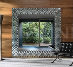 Настенное зеркало pop Настенное зеркало pop фабрика Fiam