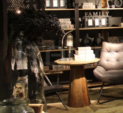 Столик DB004422 Столик DB004422 фабрика Dialma Brown