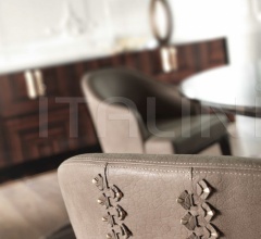 Стул с подлокотником Sharpei.3 Стул с подлокотником Sharpei.3 фабрика Roberto Cavalli