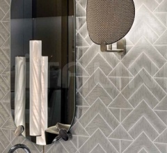 Итальянские Настенные зеркала - Настенное зеркало Kobol Итальянские Настенные зеркала - Настенное зеркало Kobol фабрика IPE Cavalli (Visionnaire)