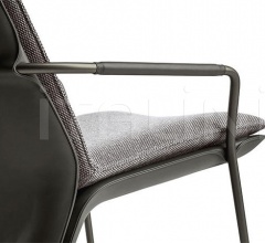 Кресло Arabesque фабрика Poltrona Frau