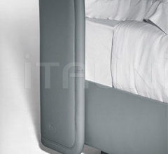 Итальянские Кровати - Кровать Lola Darling фабрика Poltrona Frau