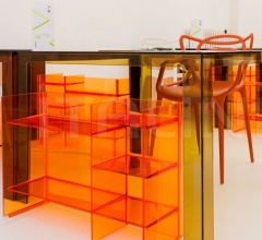 Итальянские  - Стул Masters Итальянские  - Стул Masters фабрика Kartell