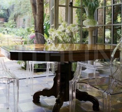 Стул с подлокотником Louis Ghost фабрика Kartell