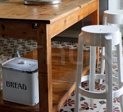 Барный табурет Charles Ghost фабрика Kartell