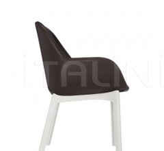 Итальянские Столовая - Стул с подлокотниками Clap PVC фабрика Kartell