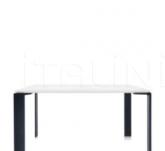Стол обеденный Four Стол обеденный Four фабрика Kartell
