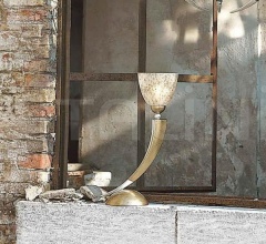 Итальянские Настольные светильники - Настольный светильник HORN 6073/L1 Итальянские Настольные светильники - Настольный светильник HORN 6073/L1 фабрика MM Lampadari