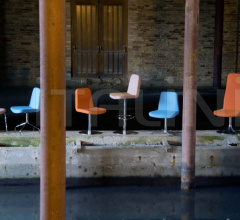 Барный стул GIBBS STOOL Барный стул GIBBS STOOL фабрика Domingo Salotti