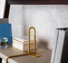 Книжный стеллаж Ren Bookcase фабрика Poltrona Frau