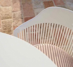 Стул с подлокотником AIIR фабрика Dedon