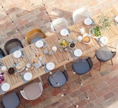 Стол обеденный Mbrace Dining Table фабрика Dedon