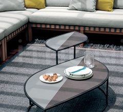 Итальянские Уличные столики - Кофейный столик LEAF 002 coffee table Итальянские Уличные столики - Кофейный столик LEAF 002 coffee table фабрика Roda
