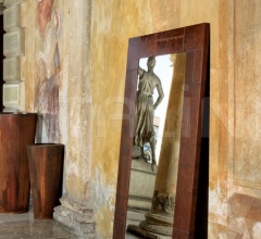 Настенное зеркало COLLIN Настенное зеркало COLLIN фабрика De Castelli