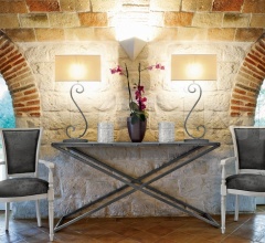 Консоль ALEXANDER CONSOLE W/STUDS Консоль ALEXANDER CONSOLE W/STUDS фабрика Isabella Costantini