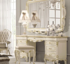 Настенное зеркало 7033 Настенное зеркало 7033 фабрика Antonelli Moravio