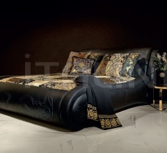 Столик Gold Unique Side Tables Столик Gold Unique Side Tables фабрика Versace Home