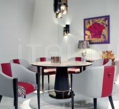 Стул с подлокотником Vasmara Dining chair Стул с подлокотником Vasmara Dining chair фабрика Versace Home