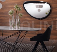 Стул с подлокотниками OLIMPIA фабрика Ozzio